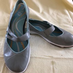Merrill Grey Leather flats